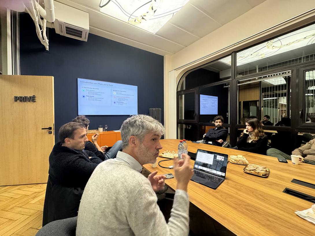 EPU Main-Poignet : Quand l'Expertise Chirurgicale Rencontre la Médecine du Sport au Centre Eiffel